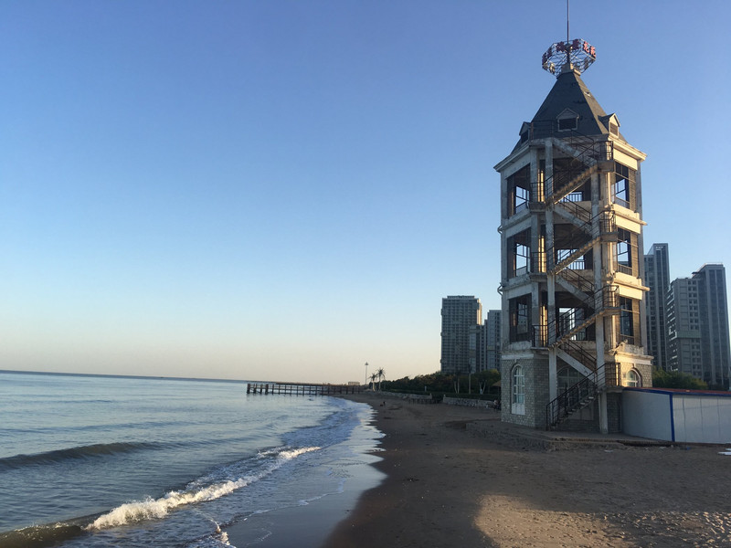 秦皇岛，海滨明珠的活力海岸线